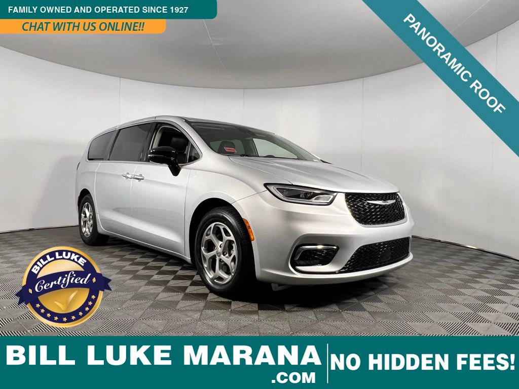 2024 Chrysler Pacifica Limited's photo