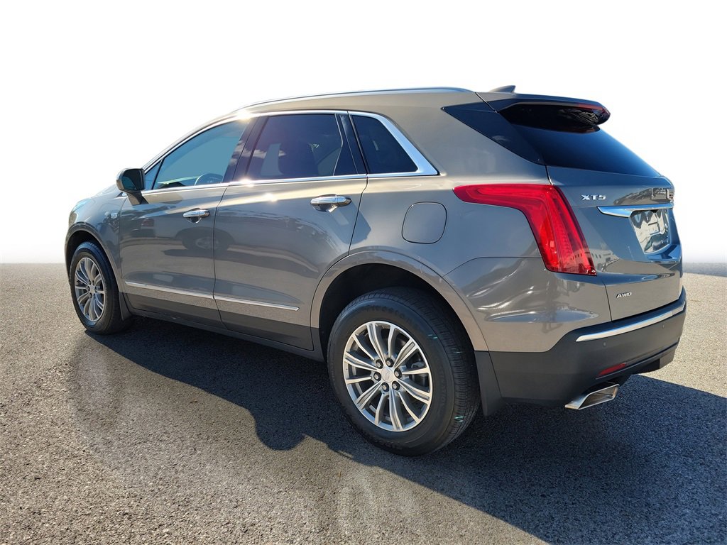 2018 Cadillac XT5 Luxury photo 2