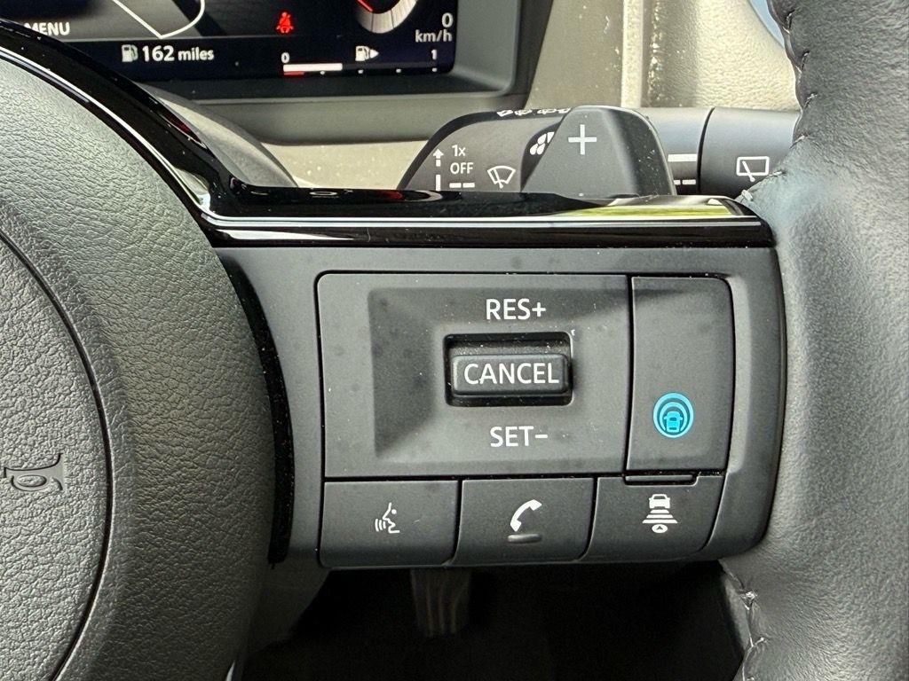 2024 Nissan Rogue SL photo 17