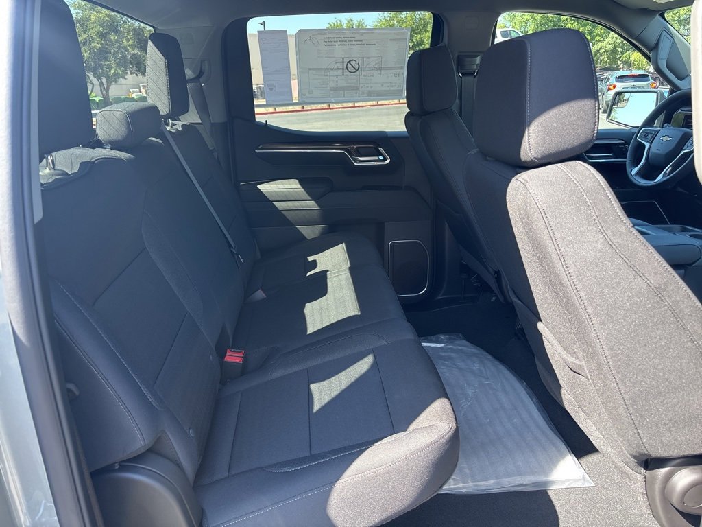 2025 Chevrolet Silverado 1500 LT photo 21