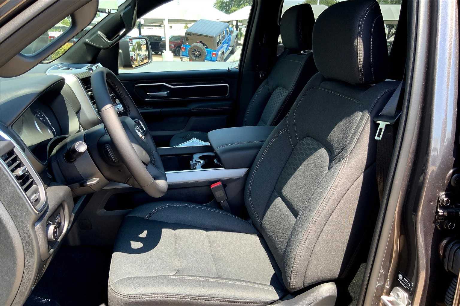 2026 Ram 1500 Lone Star photo 9
