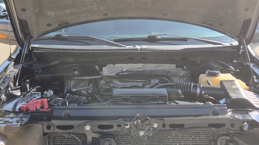 2012 Ford F-150 XLT photo 25