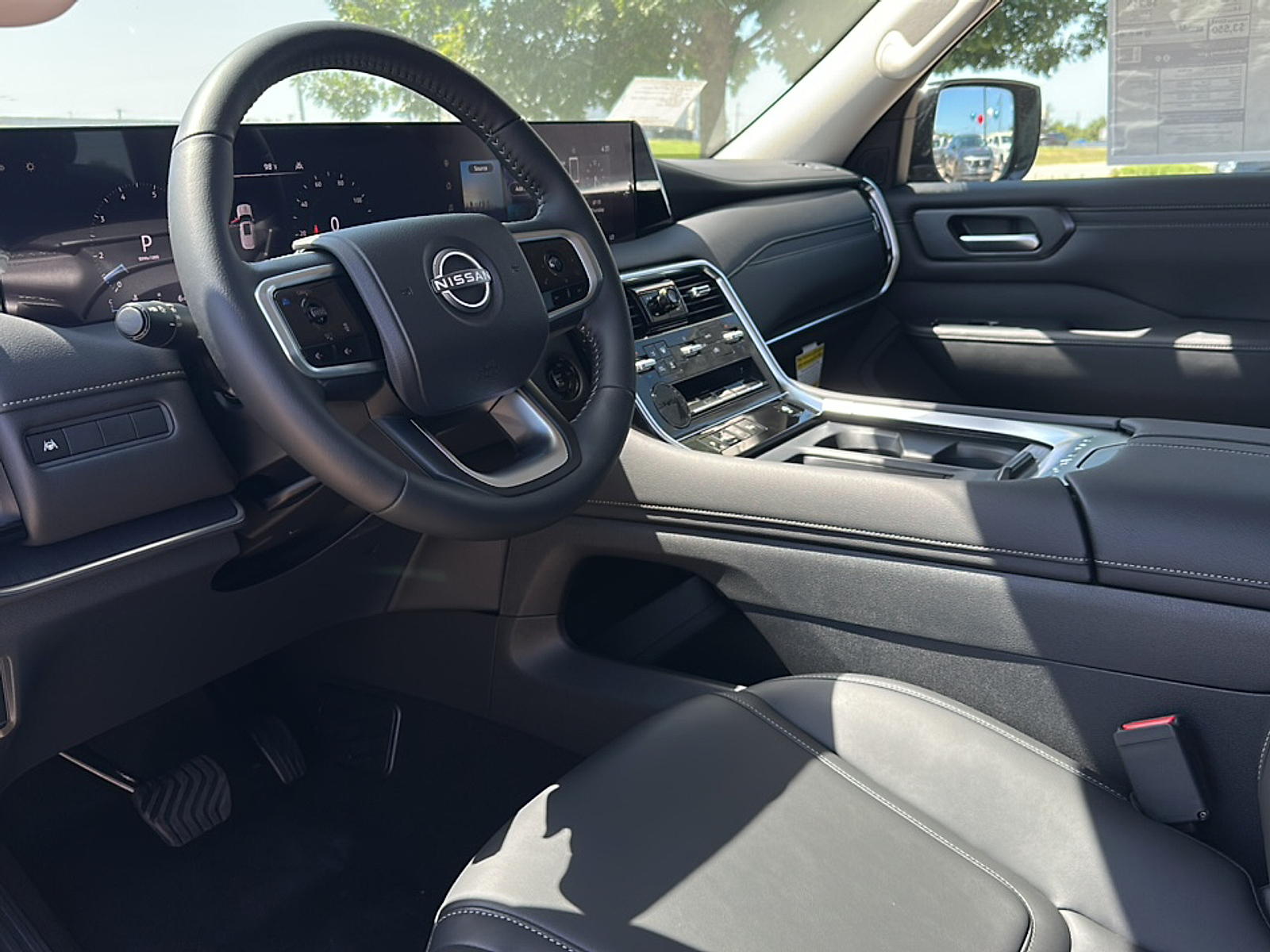 2025 Nissan Armada SV photo 2