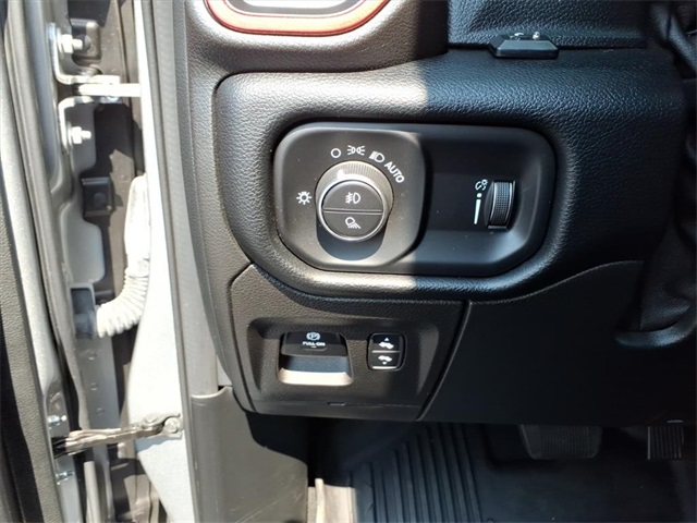 2022 Ram 1500 Rebel photo 11