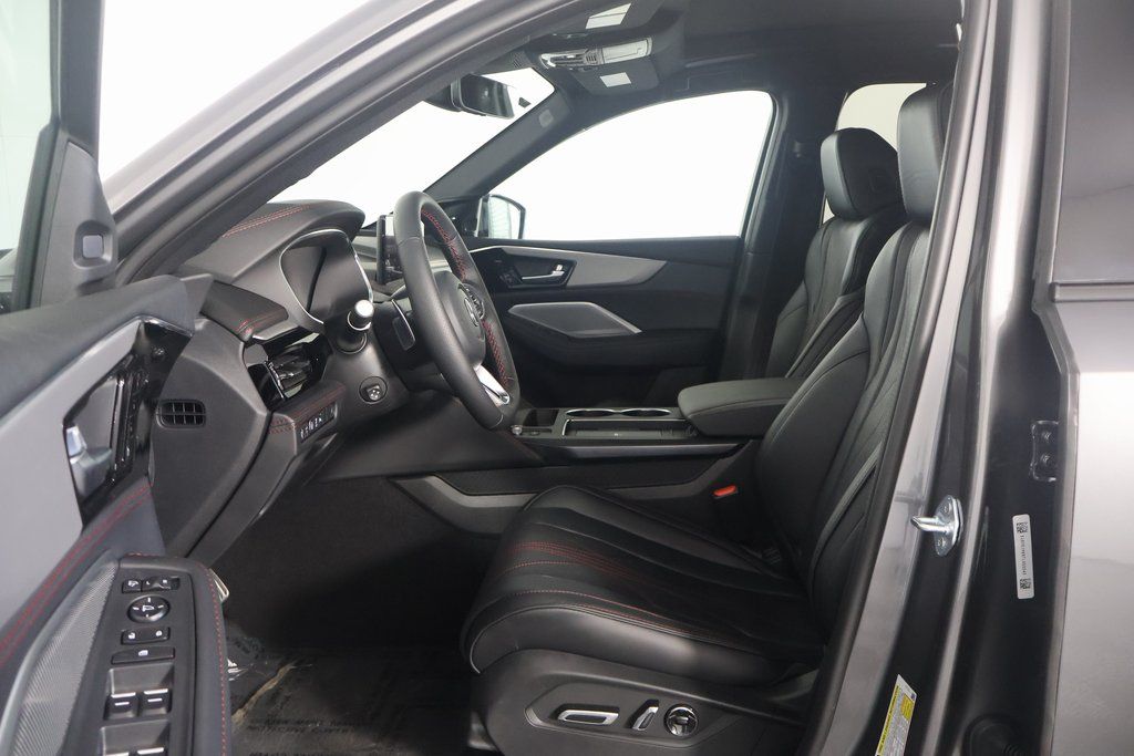 2026 Acura MDX SH-AWD A-Spec Advance photo 5