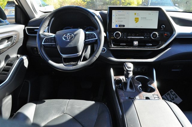 2023 Toyota Highlander Hybrid Platinum photo 20