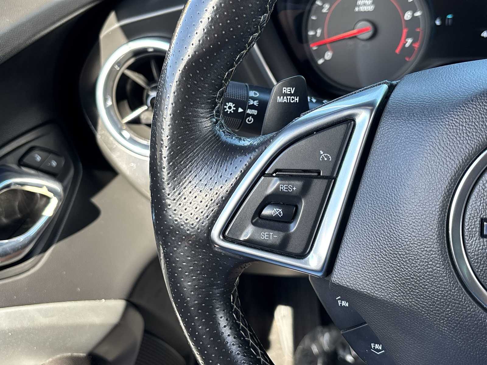 2017 Chevrolet Camaro 1SS photo 25