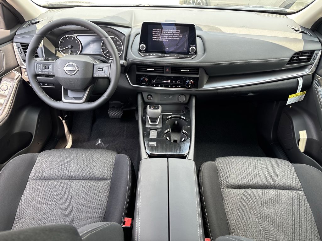 2026 Nissan Rogue SV photo 5