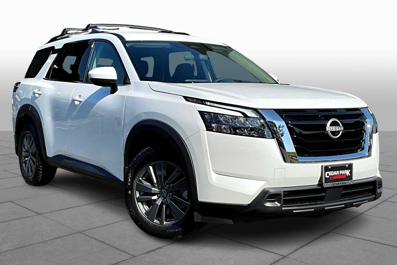 2025 Nissan Pathfinder SV photo 2