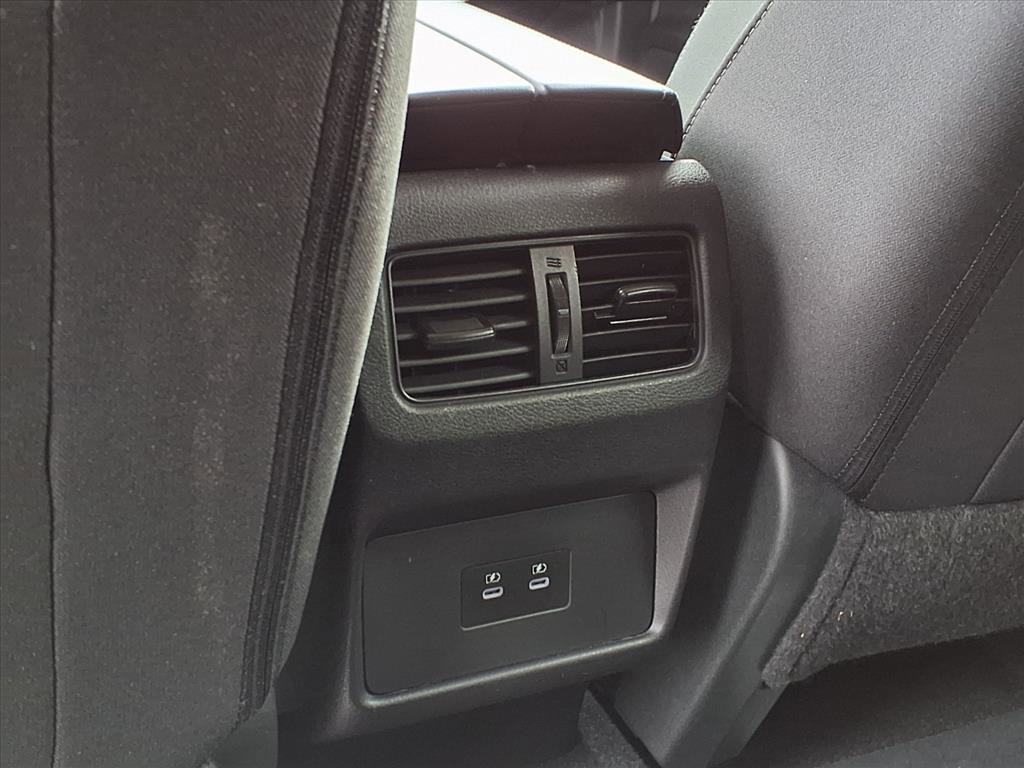 2024 Nissan Rogue SV photo 6