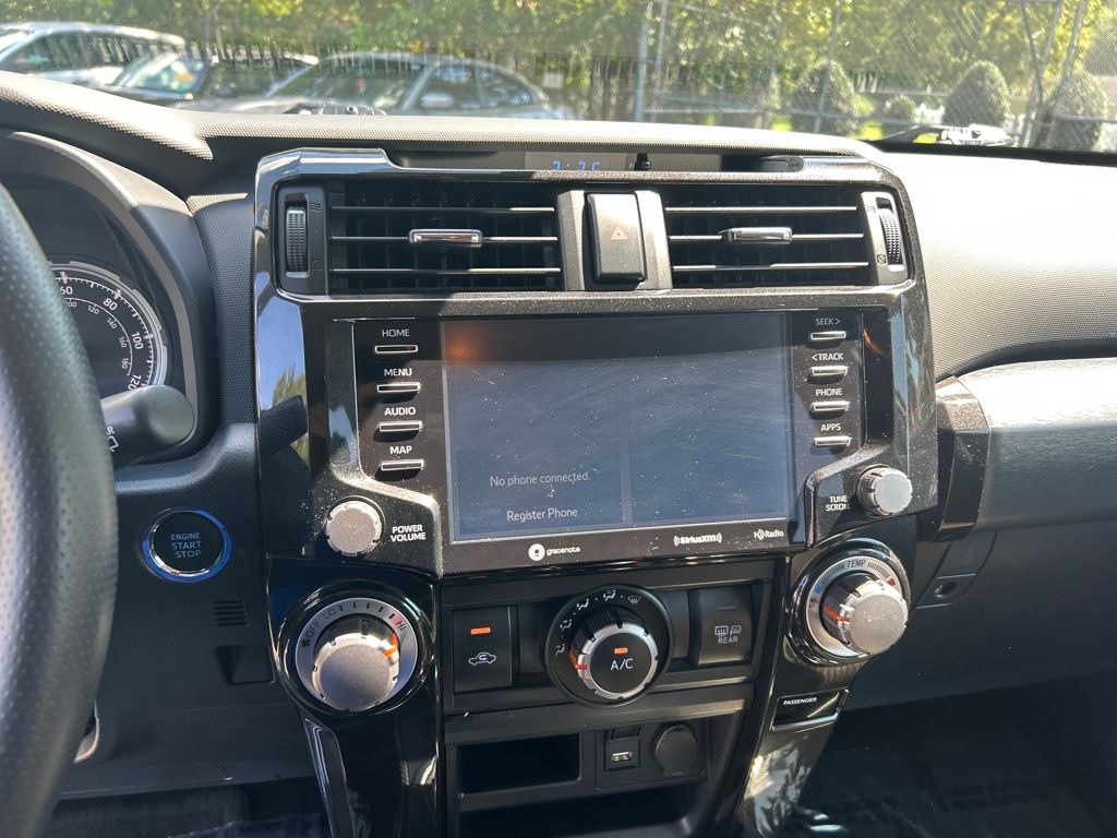 2024 Toyota 4Runner TRD Off-Road photo 10