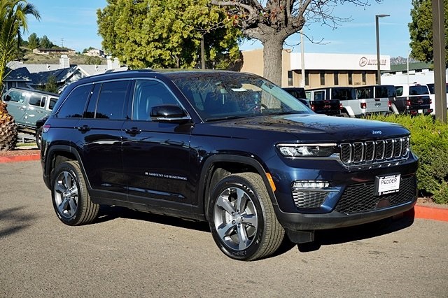 2023 Jeep Cherokee 4xe photo 6