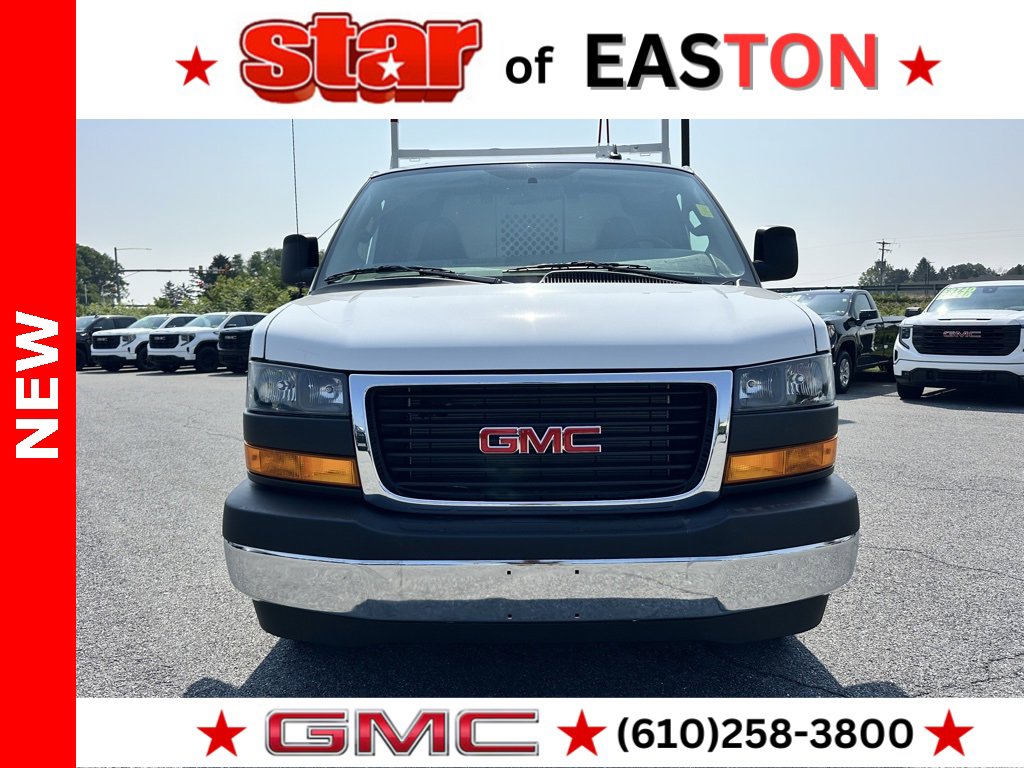 2025 Gmc Savana Cargo 2500 photo 3