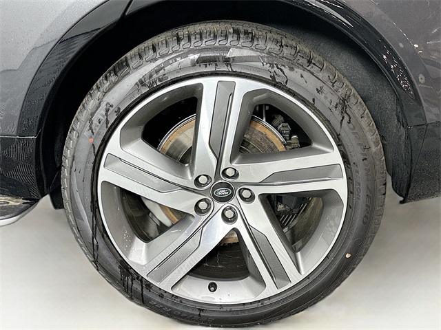 2025 Land Rover Discovery Metropolitan Edition photo 28