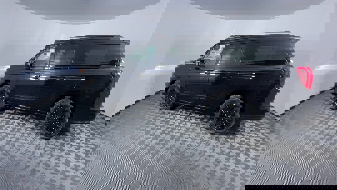 2025 Ford Expedition MAX Platinum photo 6