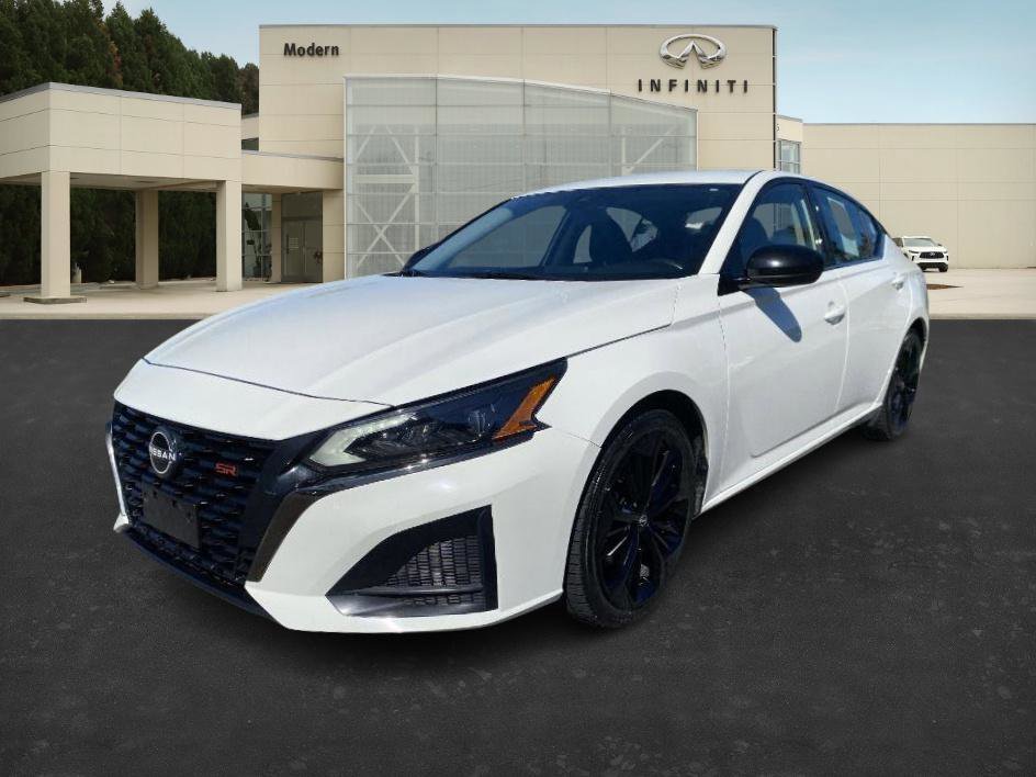 2024 Nissan Altima SR