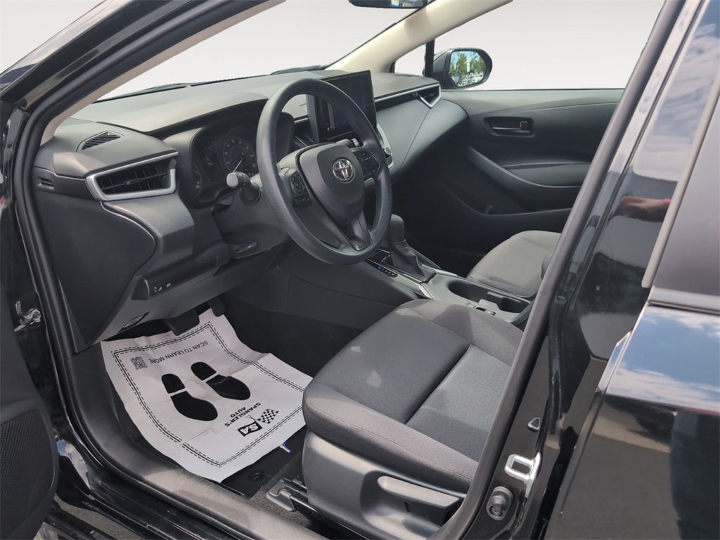 2023 Toyota Corolla LE photo 4