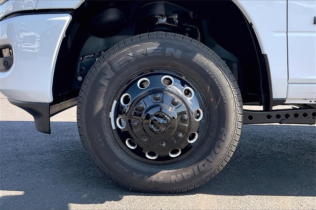 2026 Ram 3500 Big Horn photo 12