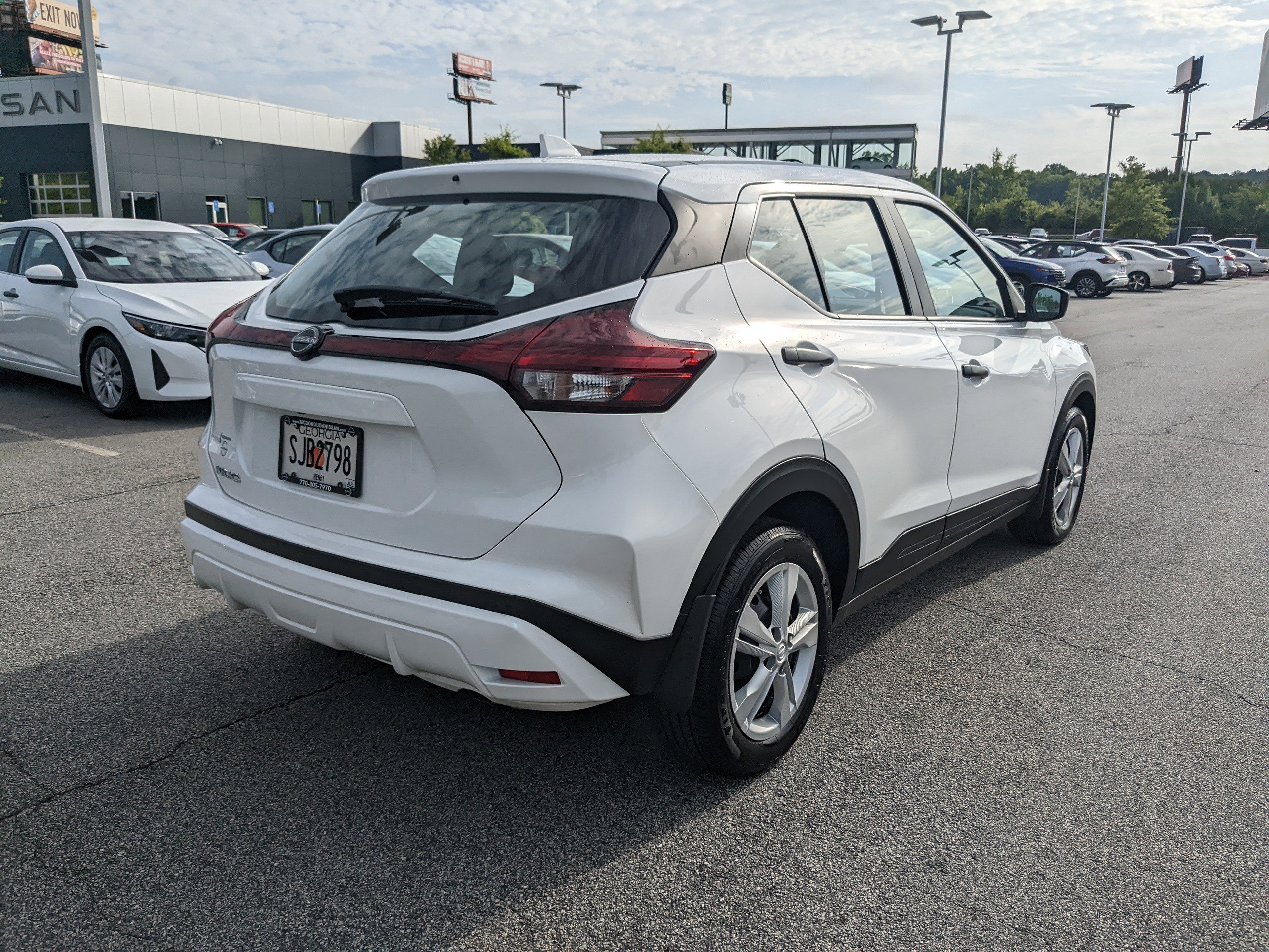 2025 Nissan Kicks Play S photo 3