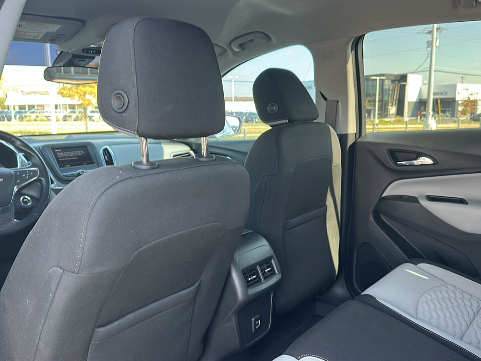 2020 Chevrolet Equinox LT photo 4