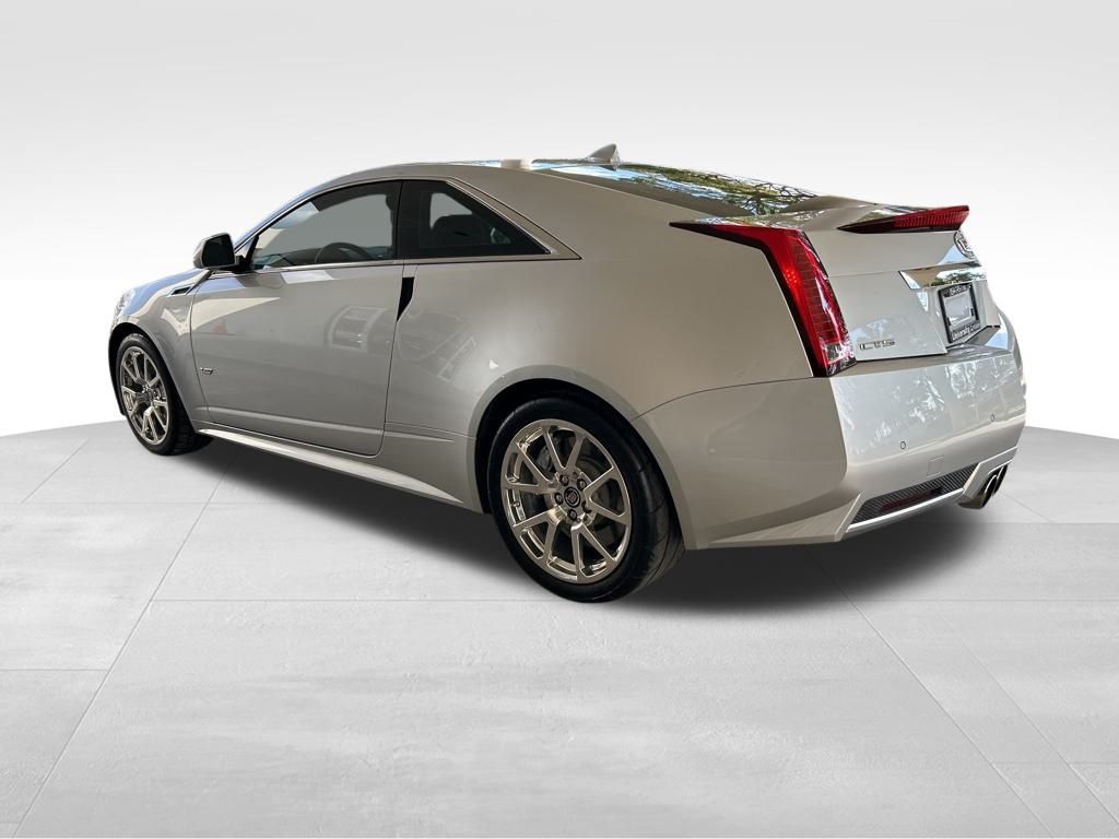 2011 Cadillac CTS V Base photo 4