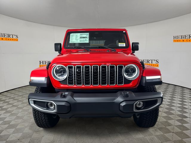 2025 Jeep Wrangler Sahara photo 2
