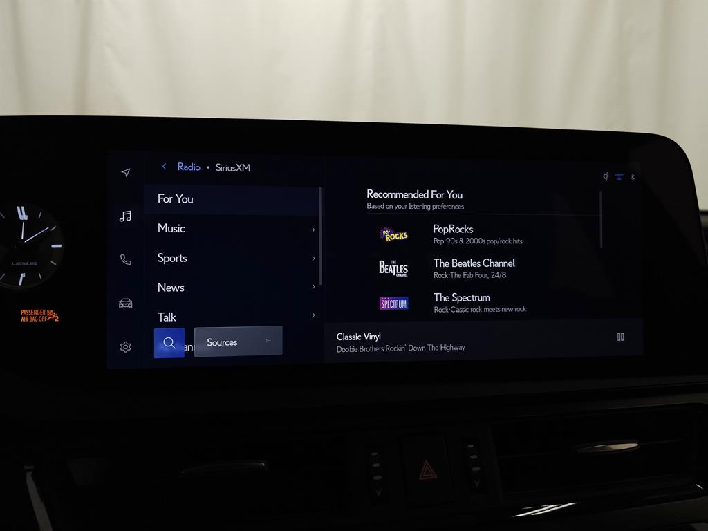 2025 Lexus ES Luxury photo 23