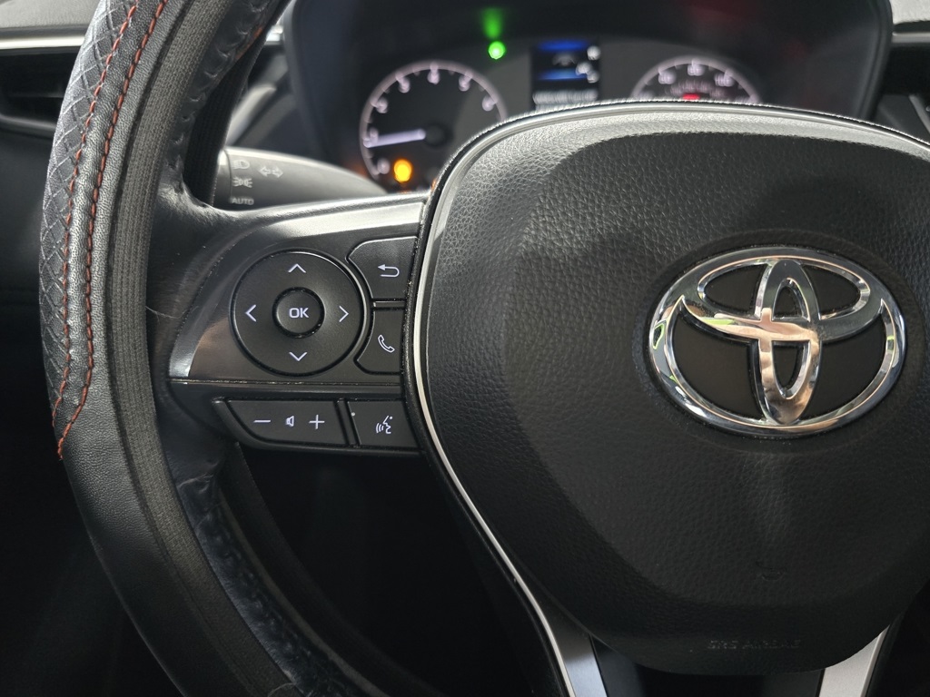 2023 Toyota Corolla Cross LE photo 12
