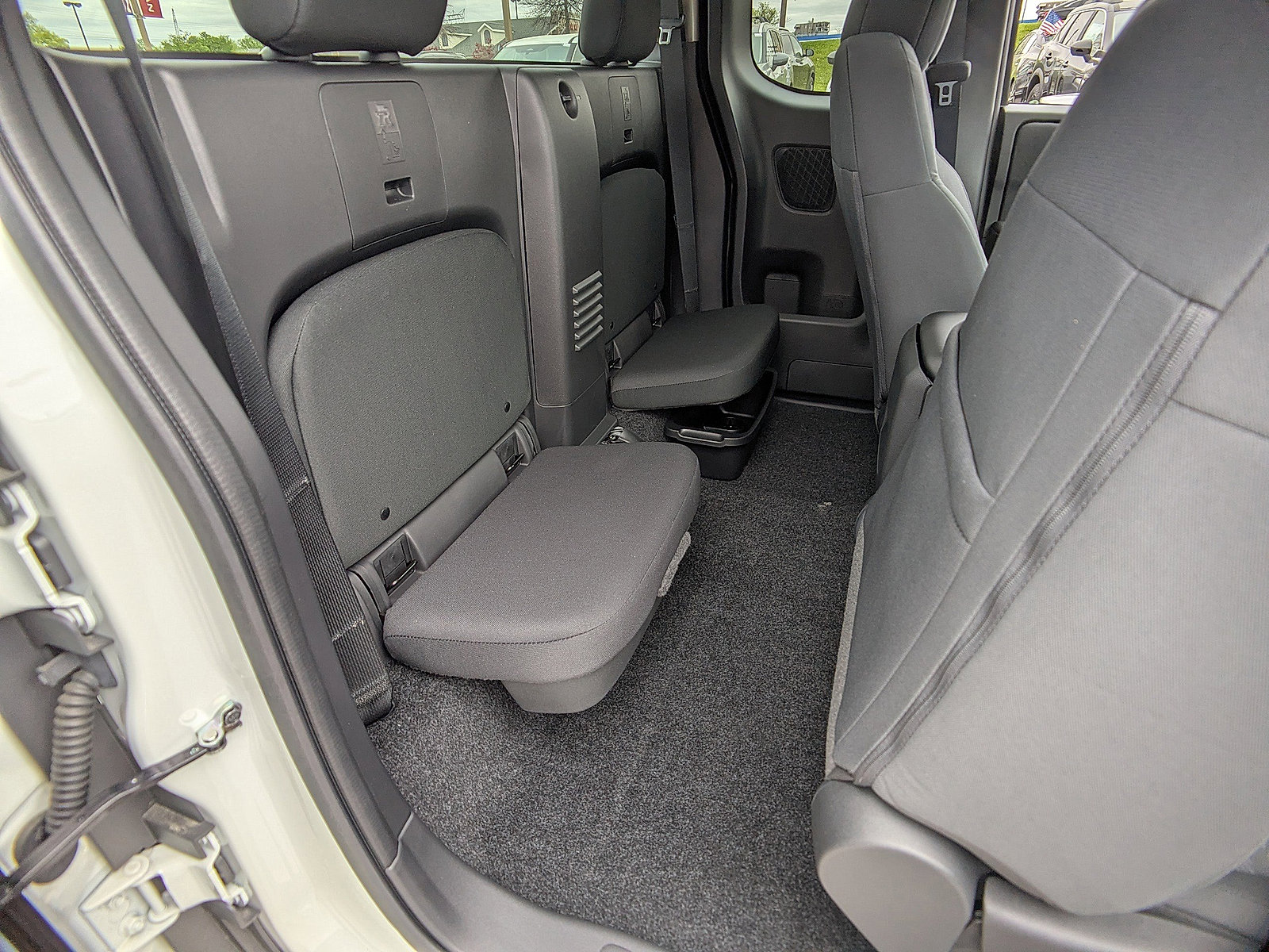 2025 Nissan Frontier S photo 4