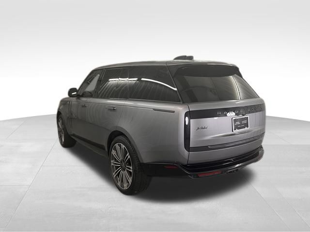 2024 Land Rover Range Rover SE photo 6