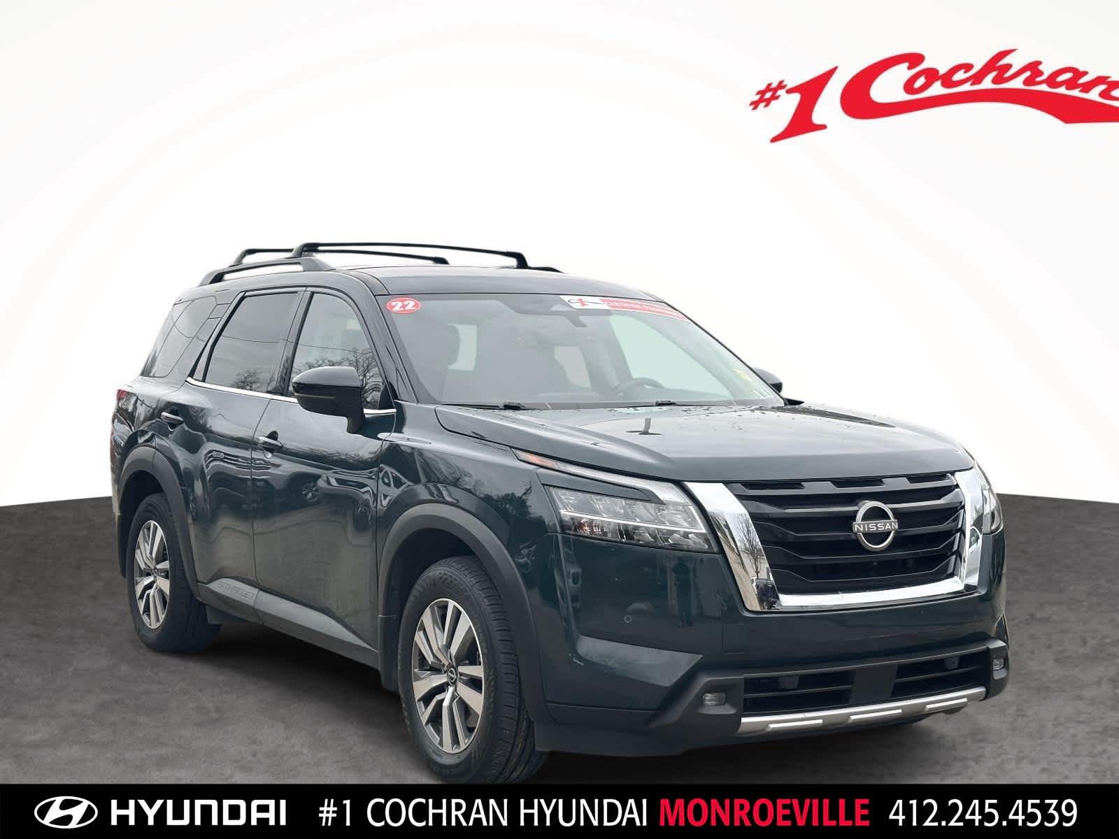 2022 Nissan Pathfinder SL's photo