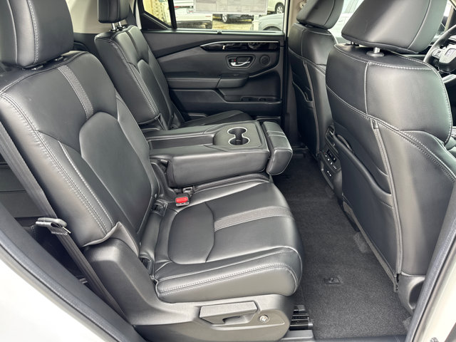 2025 Honda Pilot EX-L photo 2