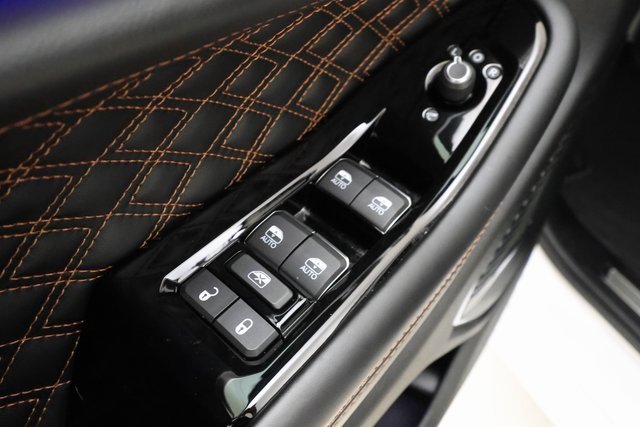 2022 Jeep Grand Cherokee Summit photo 9