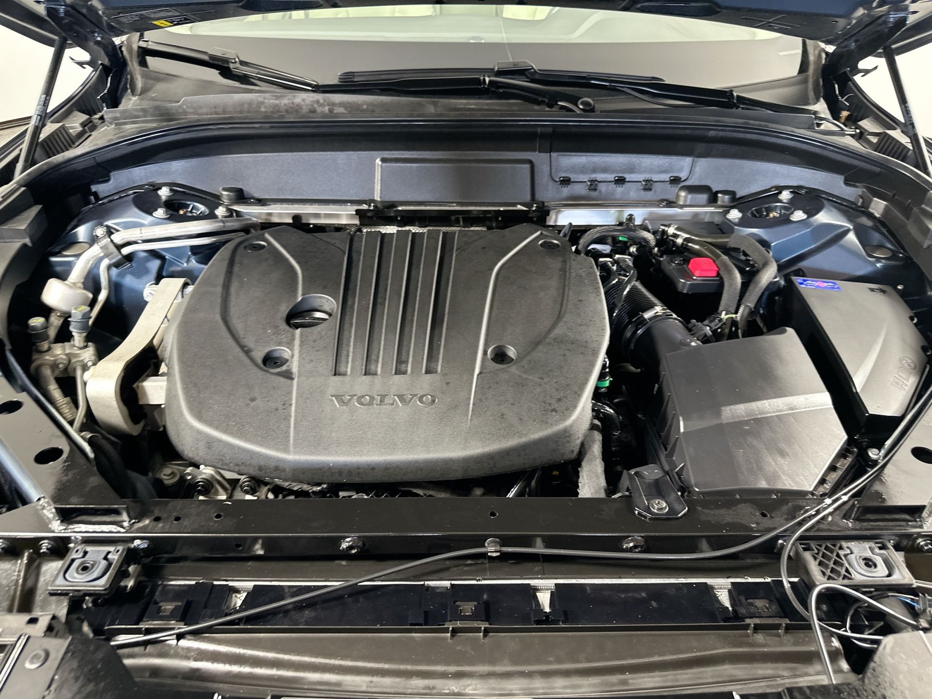 2023 Volvo XC60 B5 Core photo 28