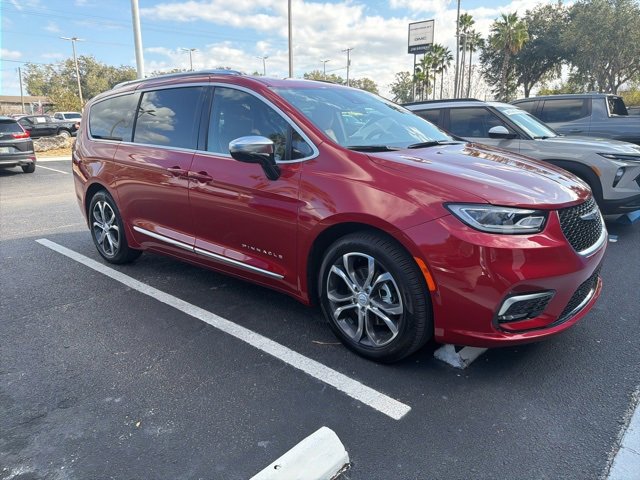2026 Chrysler Pacifica Pinnacle's photo