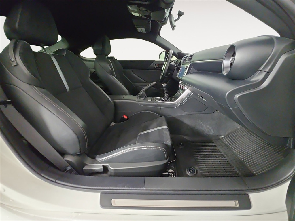 2024 Toyota GR86 Premium photo 15