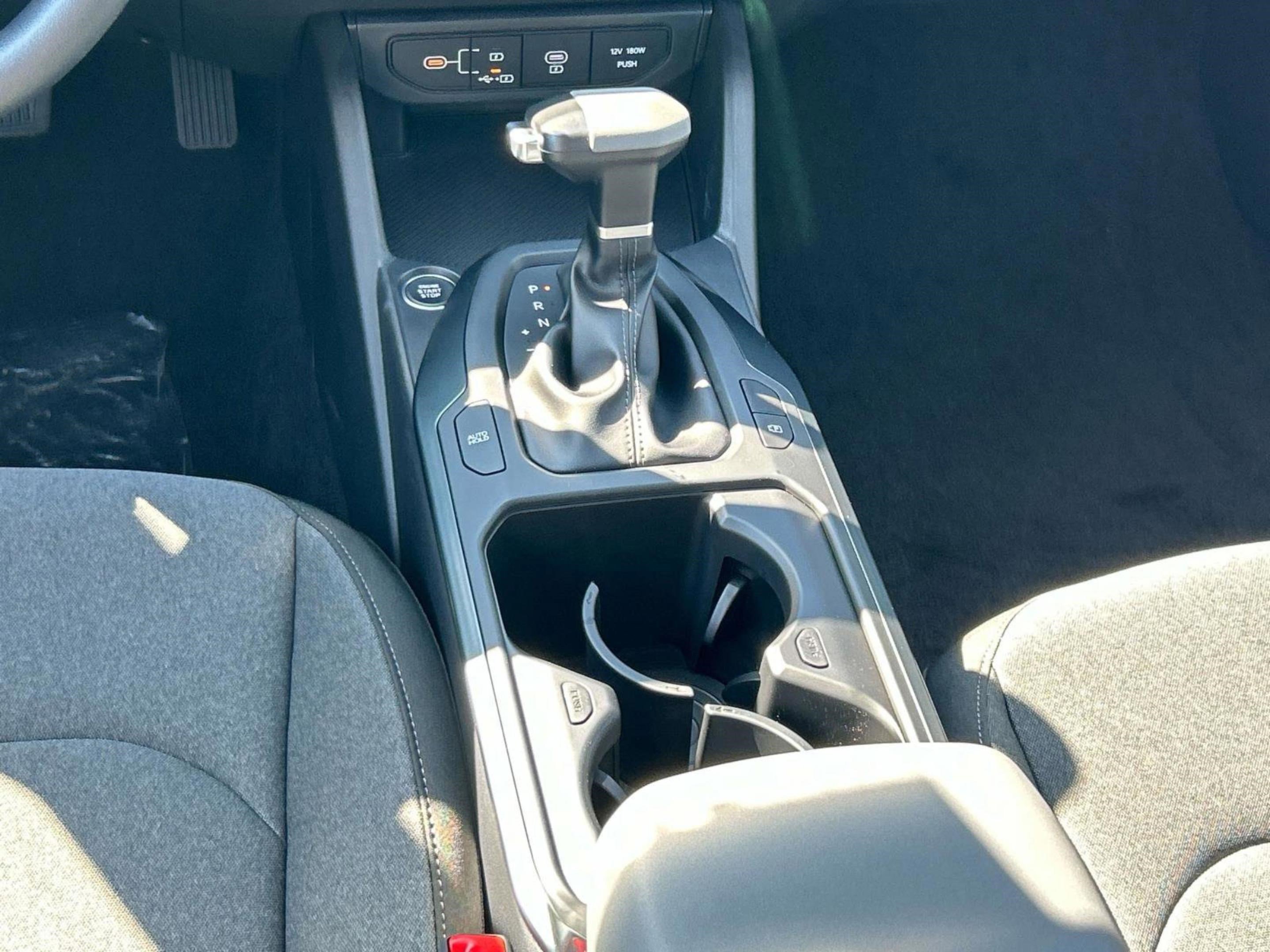 2025 Kia K4 LXS photo 14
