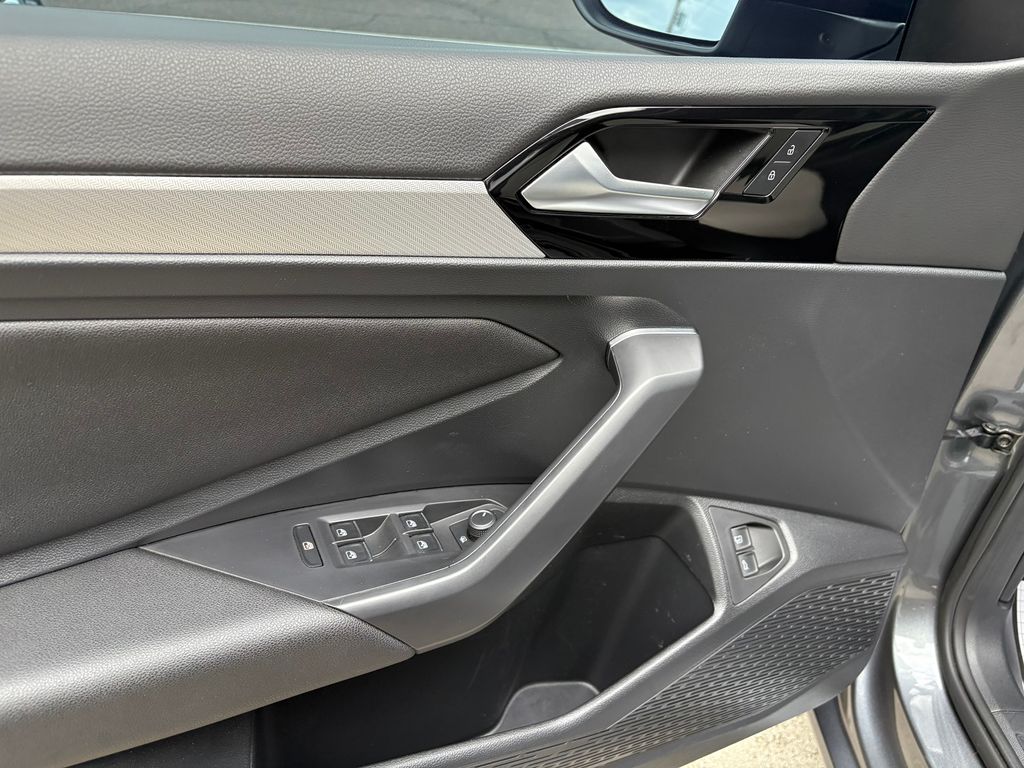 2021 Volkswagen Jetta R-Line photo 13