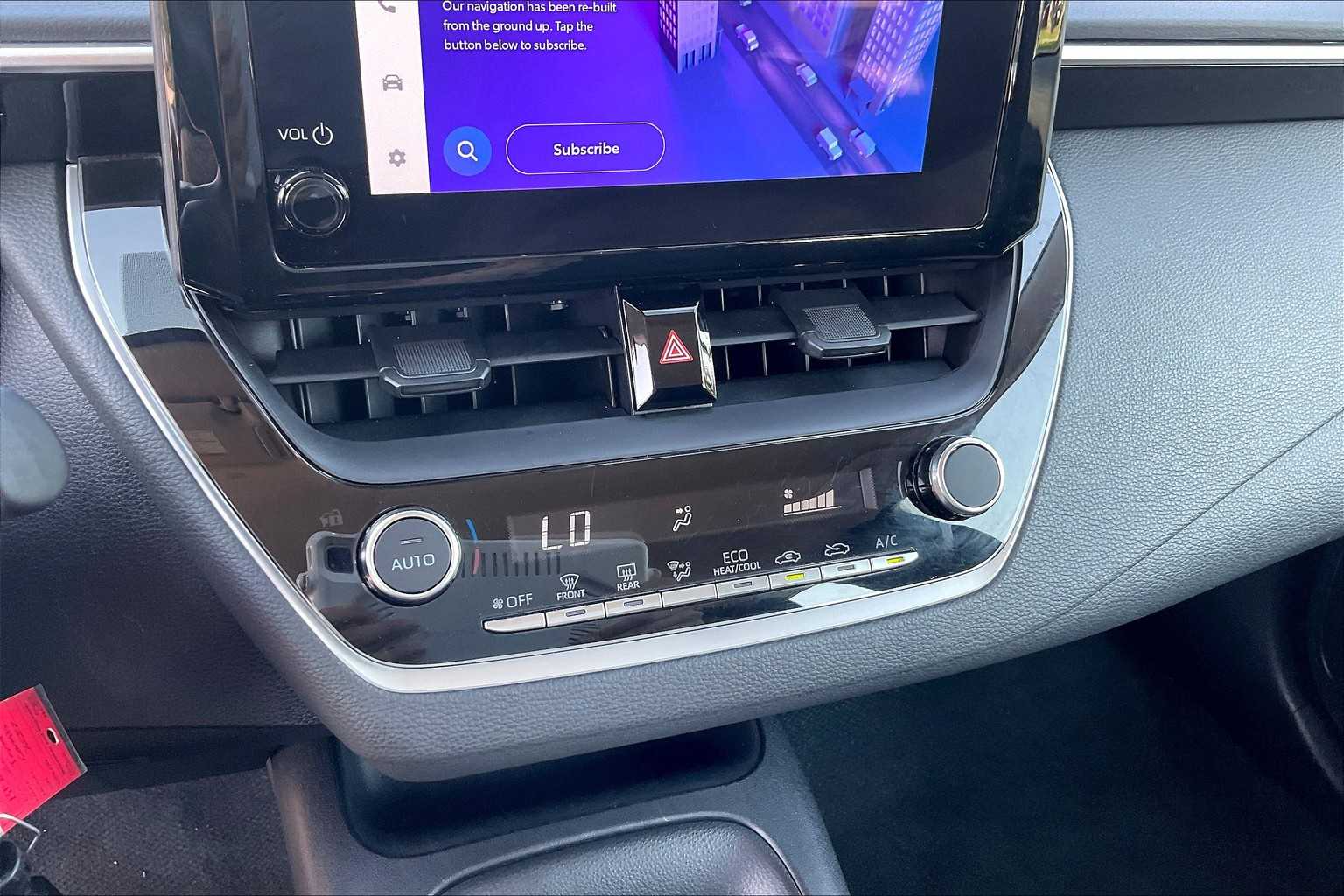 2024 Toyota Corolla LE photo 30