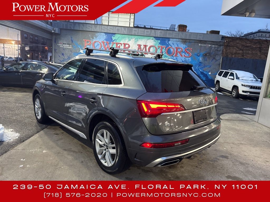 2022 Audi Q5 45 S line Premium photo 2