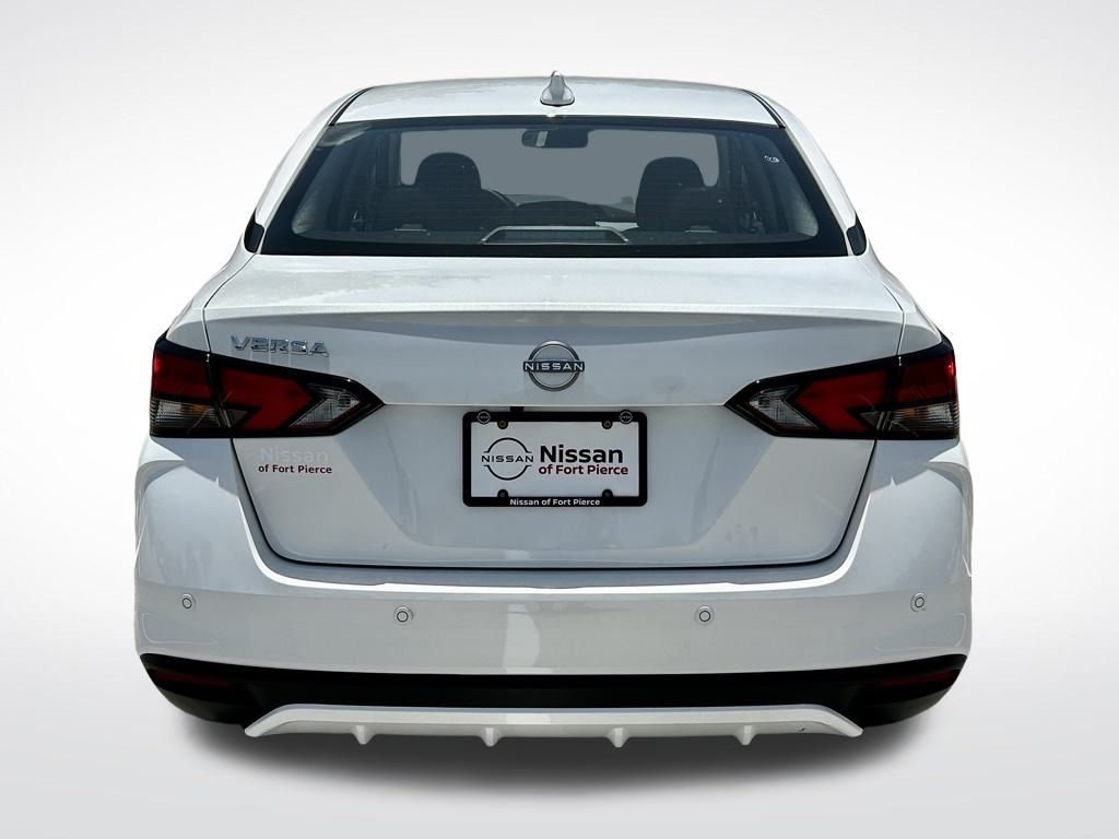 2025 Nissan Versa SV photo 5