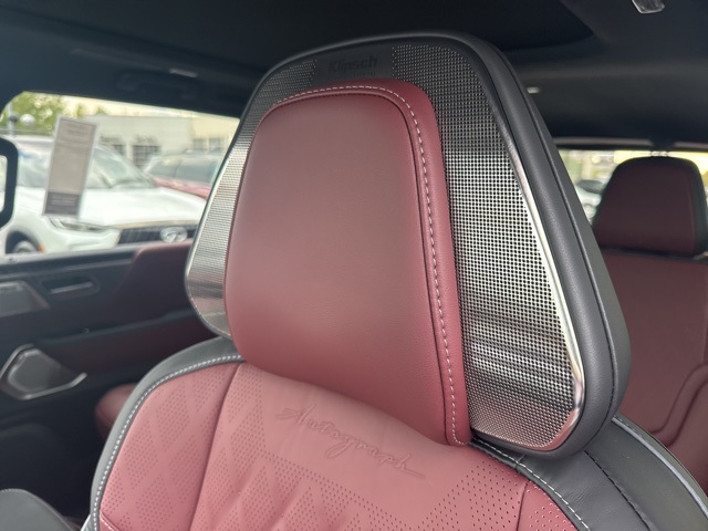2026 Infiniti QX80 photo 9