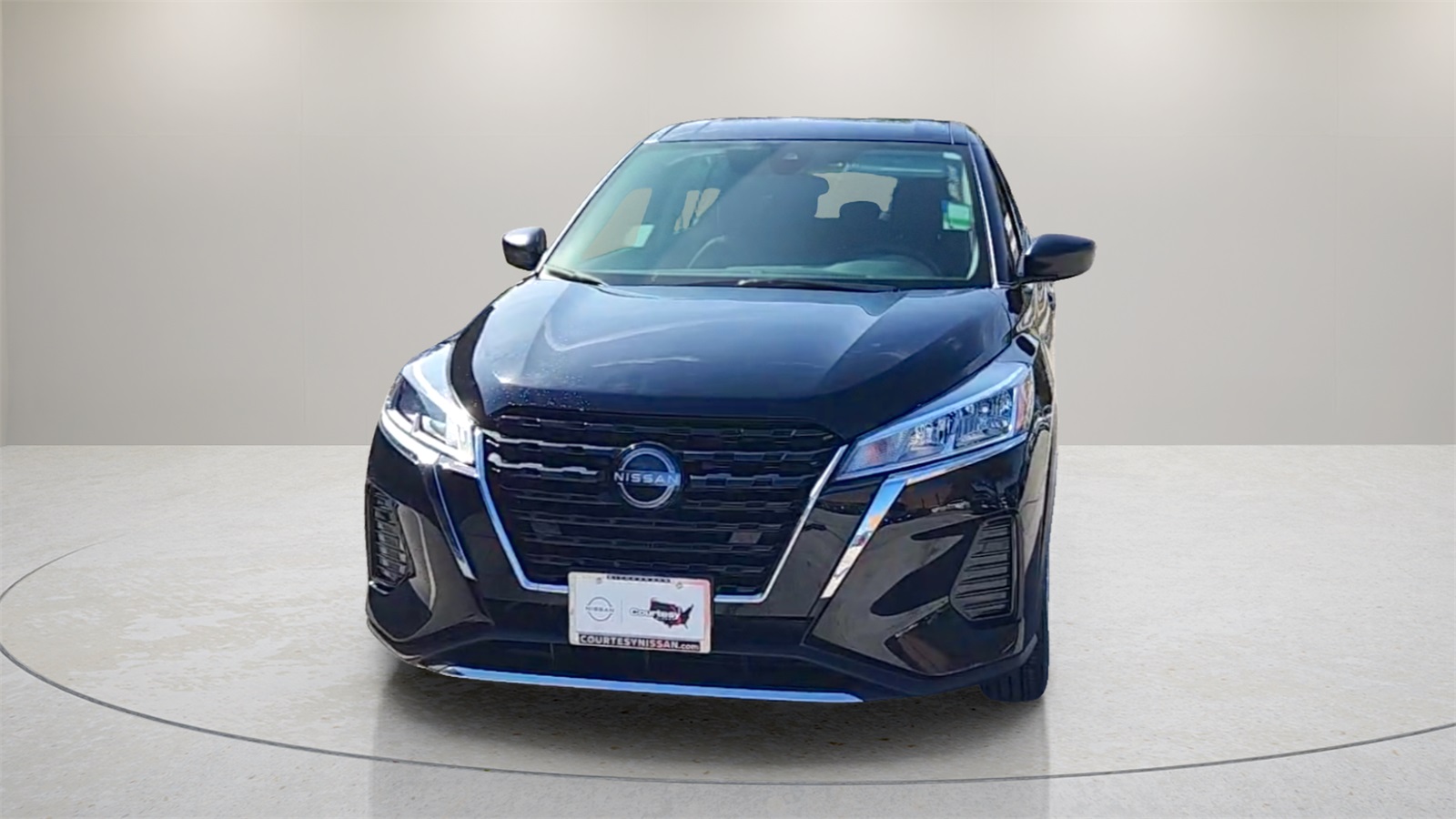2025 Nissan Kicks Play S photo 2