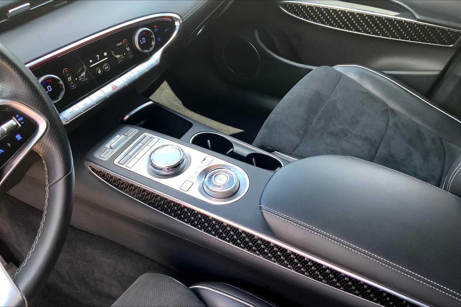 2022 Genesis GV70 3.5T Sport photo 15