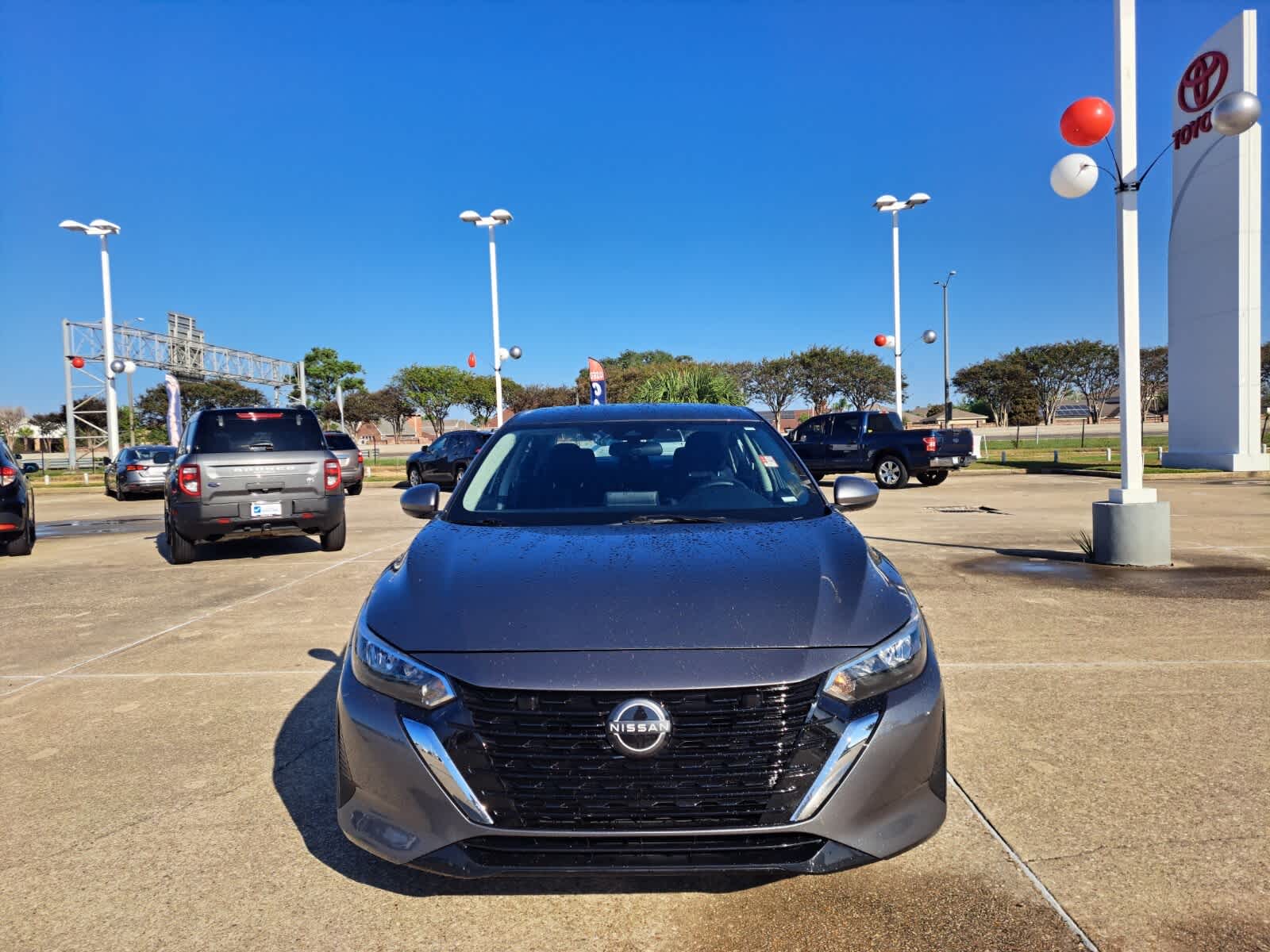 2024 Nissan Sentra SV photo 2