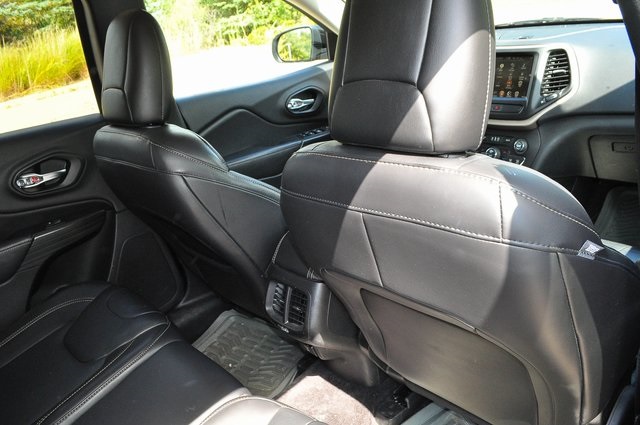 2017 Jeep Cherokee Limited photo 23