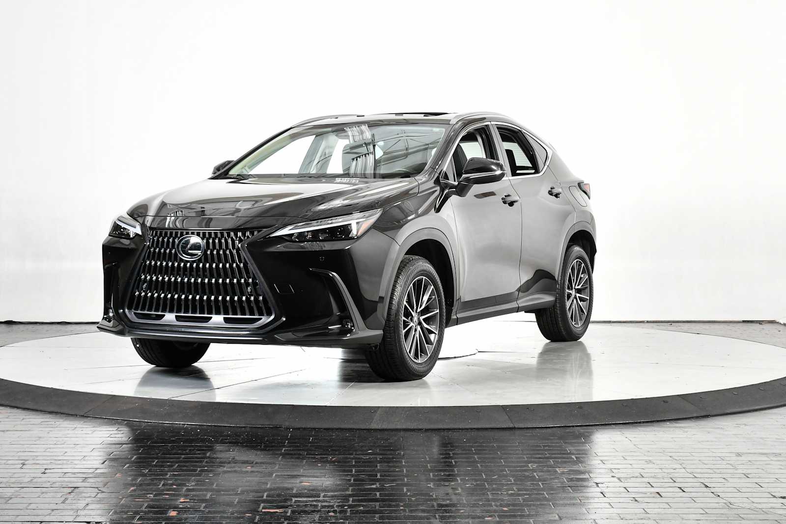 2025 Lexus NX 250's photo