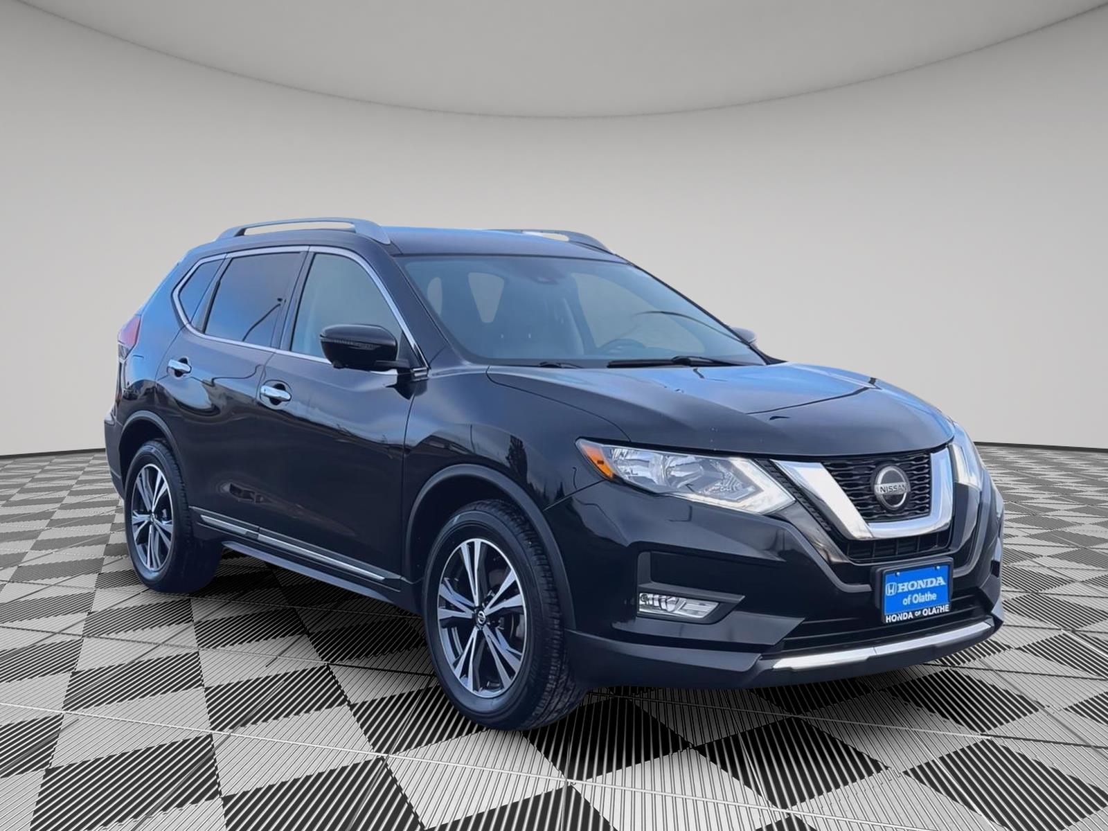 Used 2018 Nissan Rogue SL with VIN 5N1AT2MV2JC744854 for sale in Kansas City