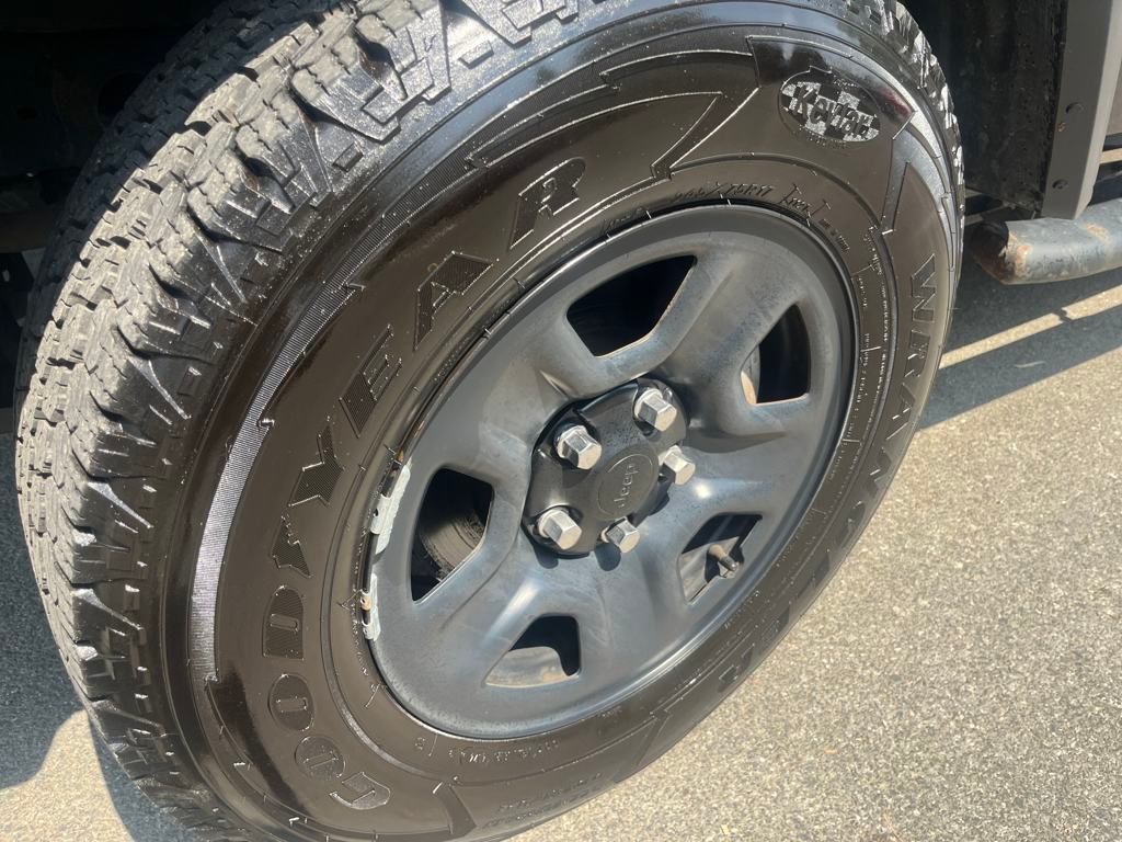 2019 Jeep Wrangler Sport photo 2