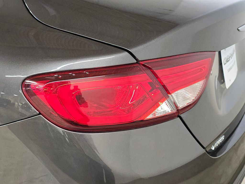 2015 Chrysler 200 S photo 13